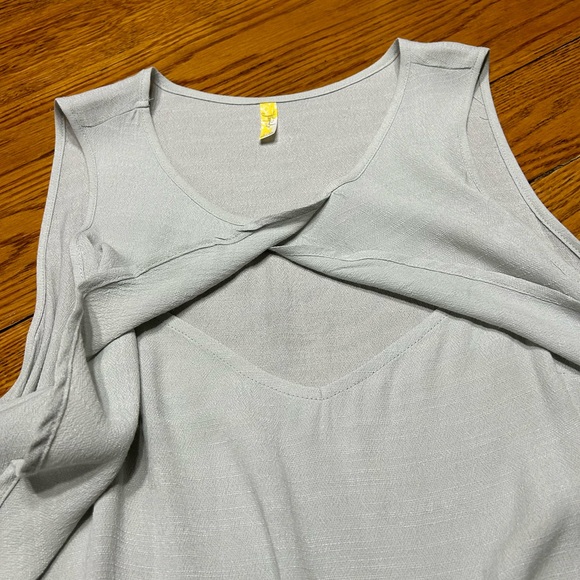 Free People light green women’s top.  Size Large.  New with tag. - Picture 7 of 11